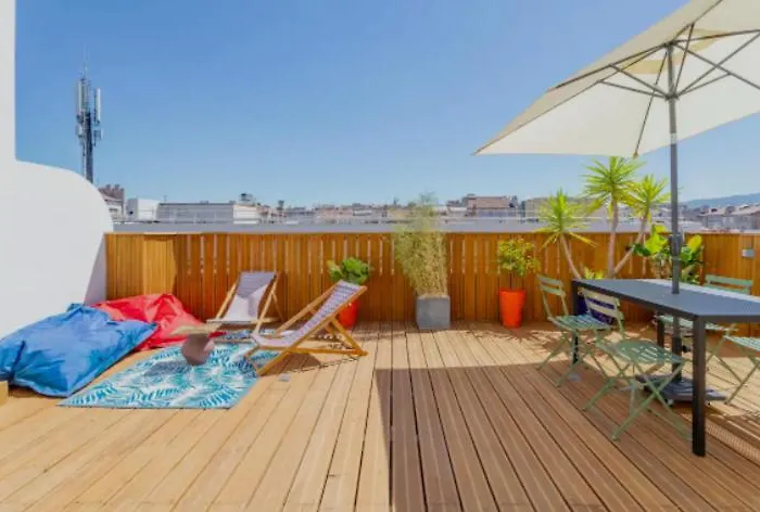 Studio ** Rooftop ** Lulli