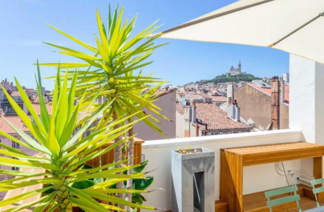 ** Rooftop ** Lulli